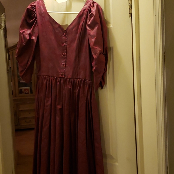 Laura Ashley Sparkling cranberry dress - Picture 2 of 4